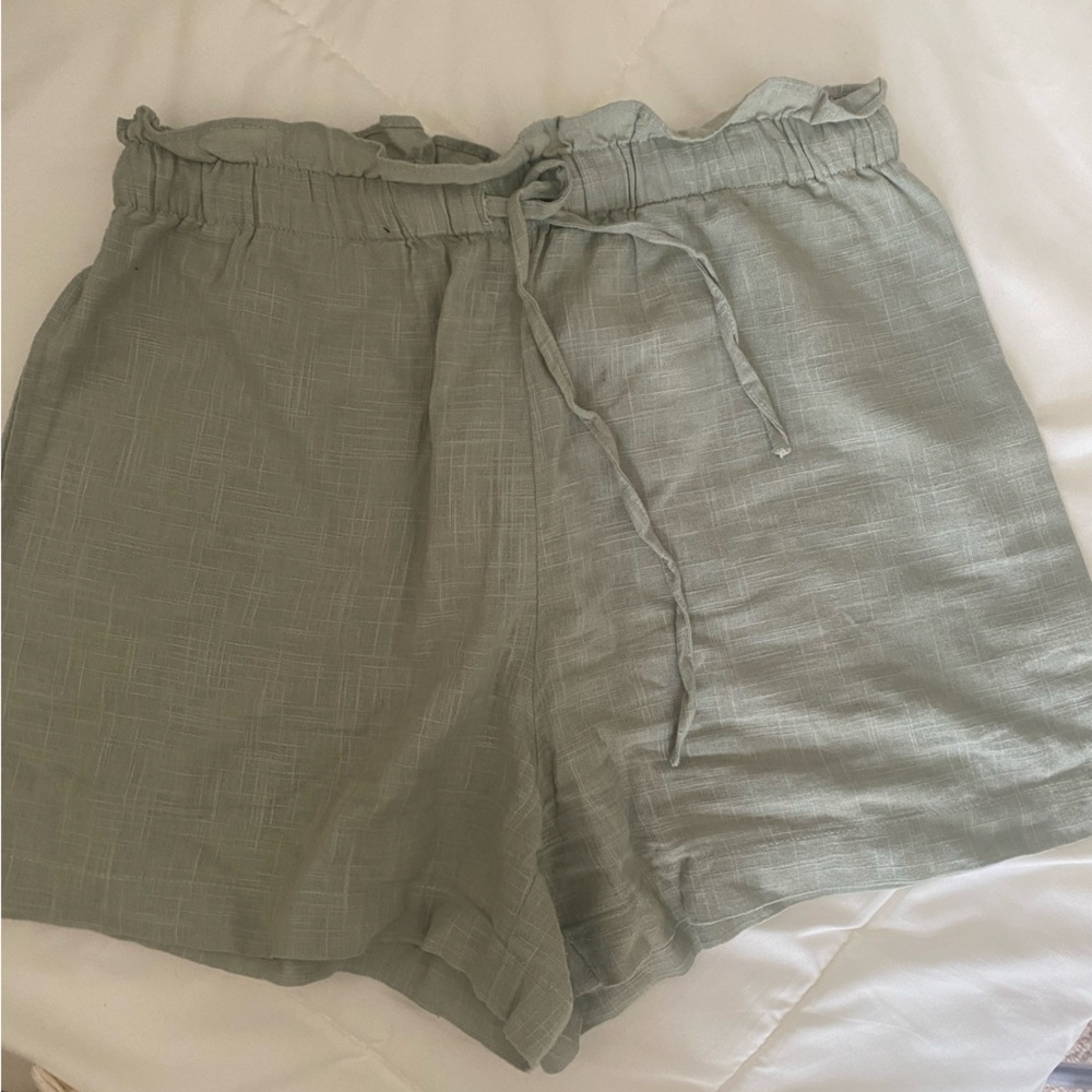 Able shorts